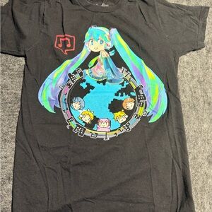 Welovefine Hatsune Miku Hot Topic Anime Black Graphic Tshirt XS